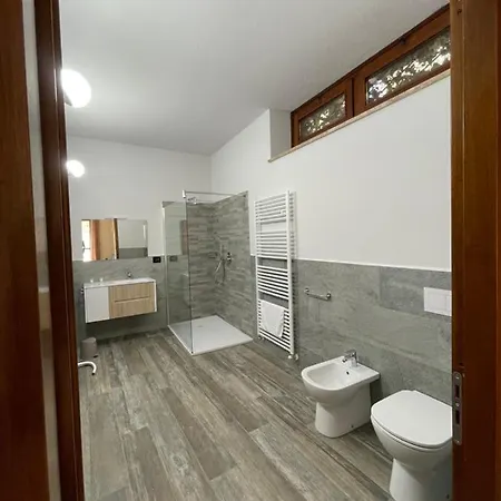 Al Laghetto Nocleg ze śniadaniem 4*