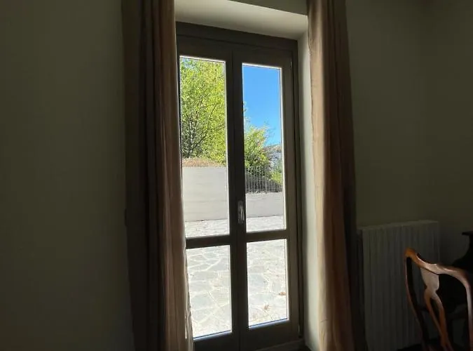 Al Laghetto Bed & Breakfast La Morra