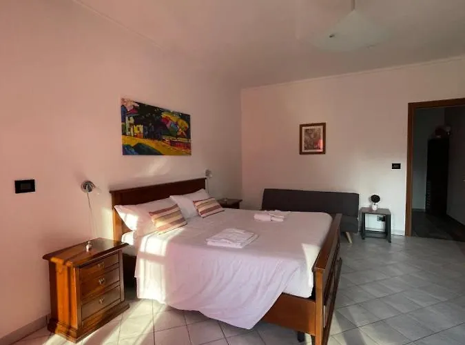 Al Laghetto Oda ve Kahvaltı La Morra